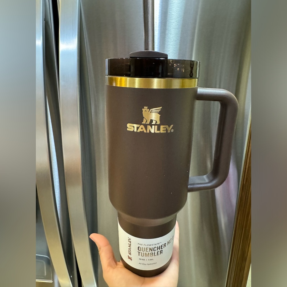 STANLEY The Chocolate Gold Quencher H2.0 FlowState™ Tumbler | 40 OZ × 1